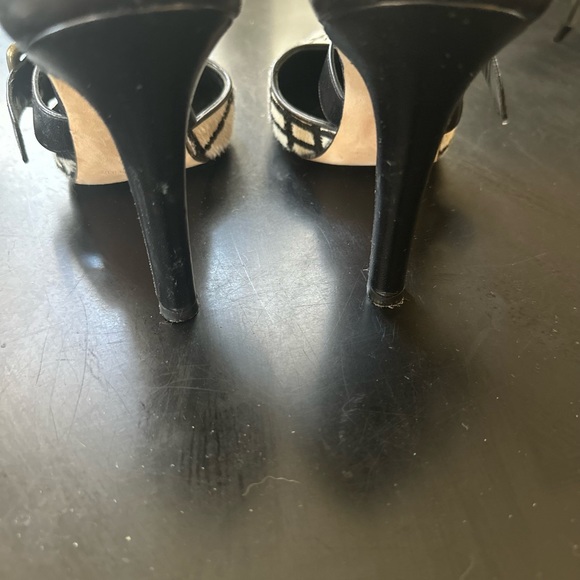 Manolo Blahnik pony hair pumps 8.5 - Picture 5 of 9